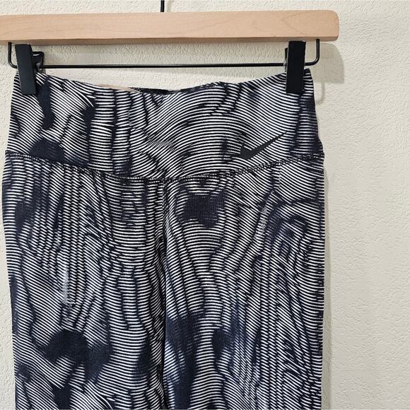 Nike Dri-Fit Leggings - Picture 7 of 7